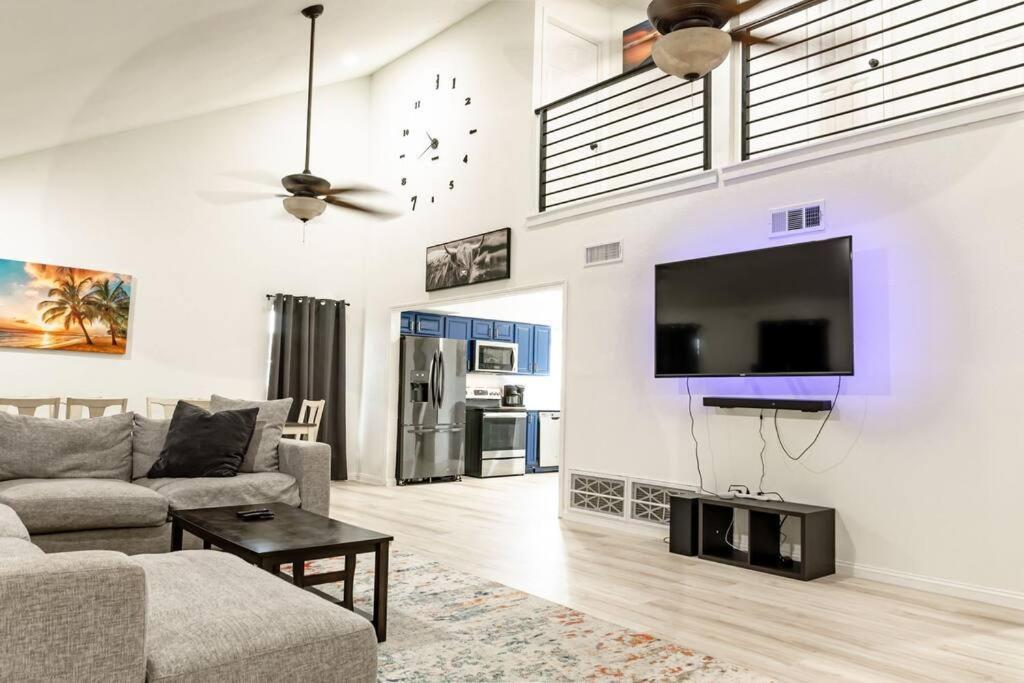Roomy Home 5 Mins From Attractions Галвестън Екстериор снимка