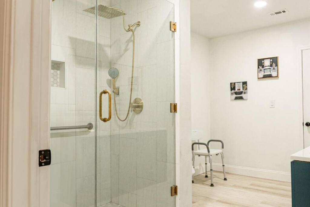Roomy Home 5 Mins From Attractions Галвестън Екстериор снимка